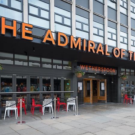 Admiral Of The Humber Wetherspoon Kingston upon Hull Exteriör bild