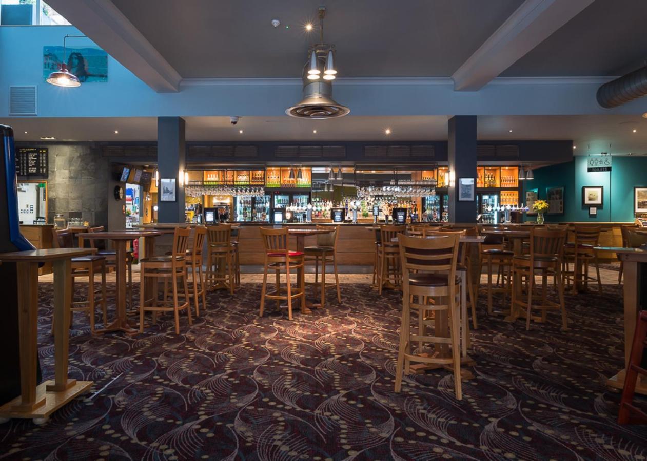 Admiral Of The Humber Wetherspoon Kingston upon Hull Exteriör bild